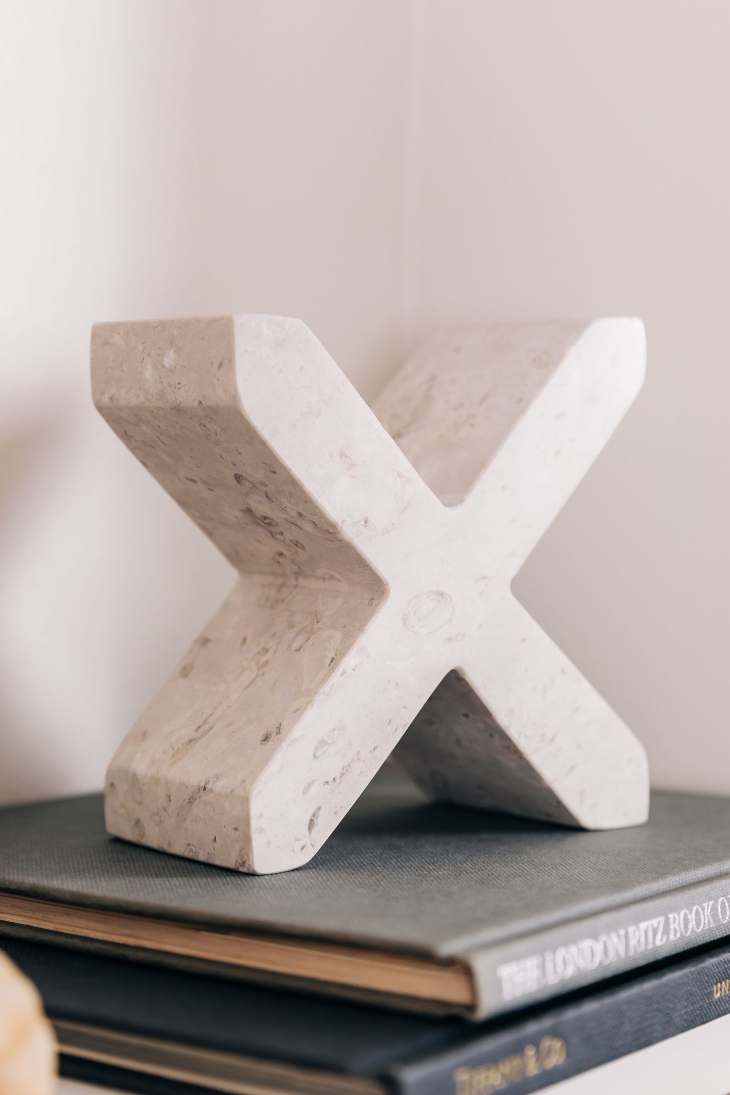 Xolder - White