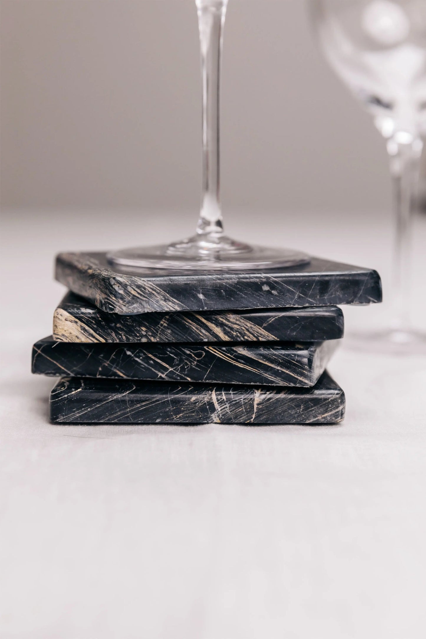 Coaster - Siyah milnoi